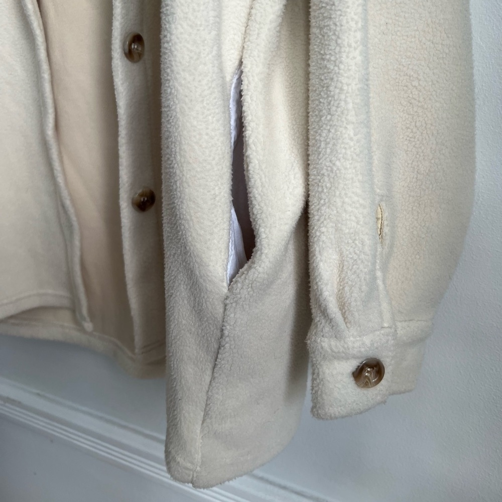 Rhythm. Reverse Fleece Shacket - Picture 8 of 10